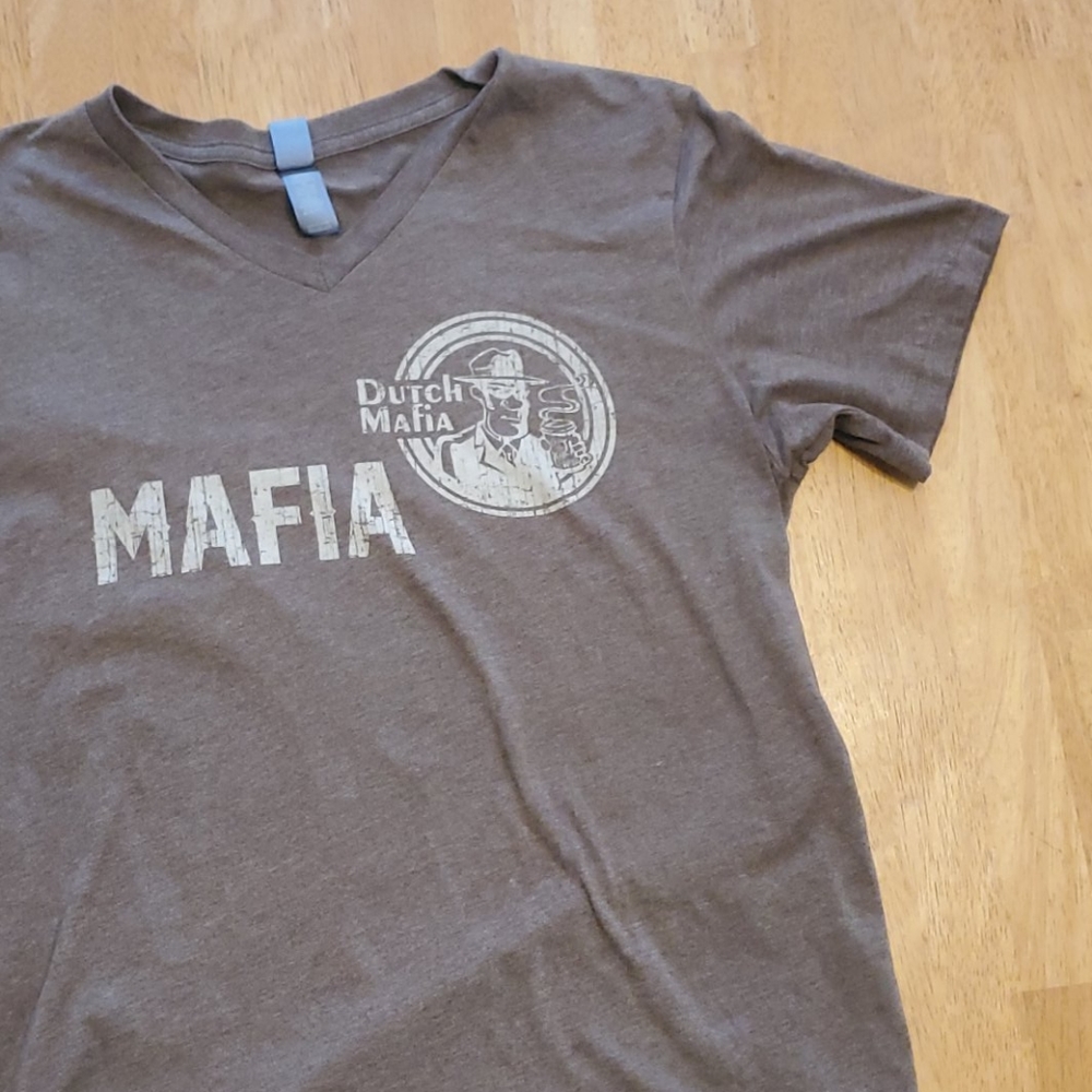 Dutch bros vneck t shirt